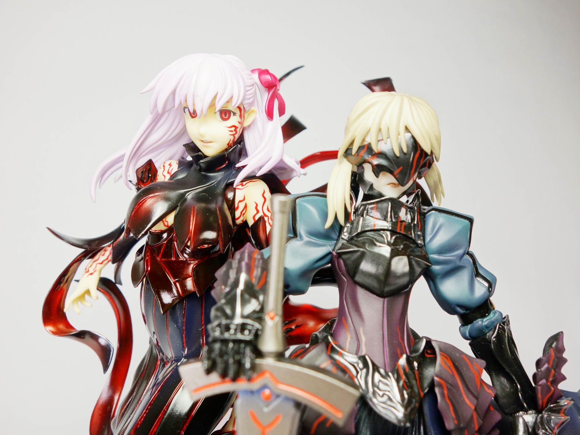 Saber Alter 1/8 (Solid Theater) + Dark Sakura 1/8 (Gift)
