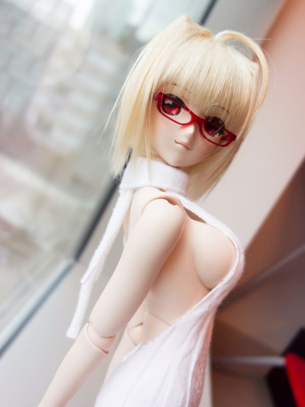 DIY Dollfie Virgin-Killing Sweater